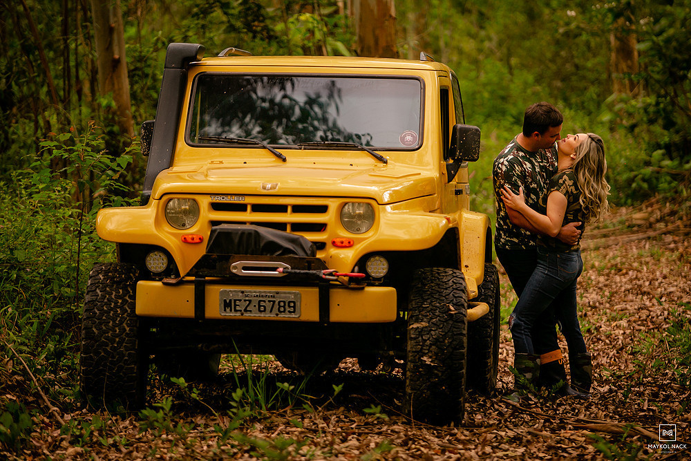 ensaio de casal na trilha