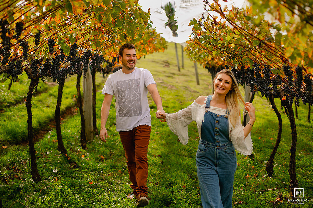 ensaio de casal no vinhedos monte agudo