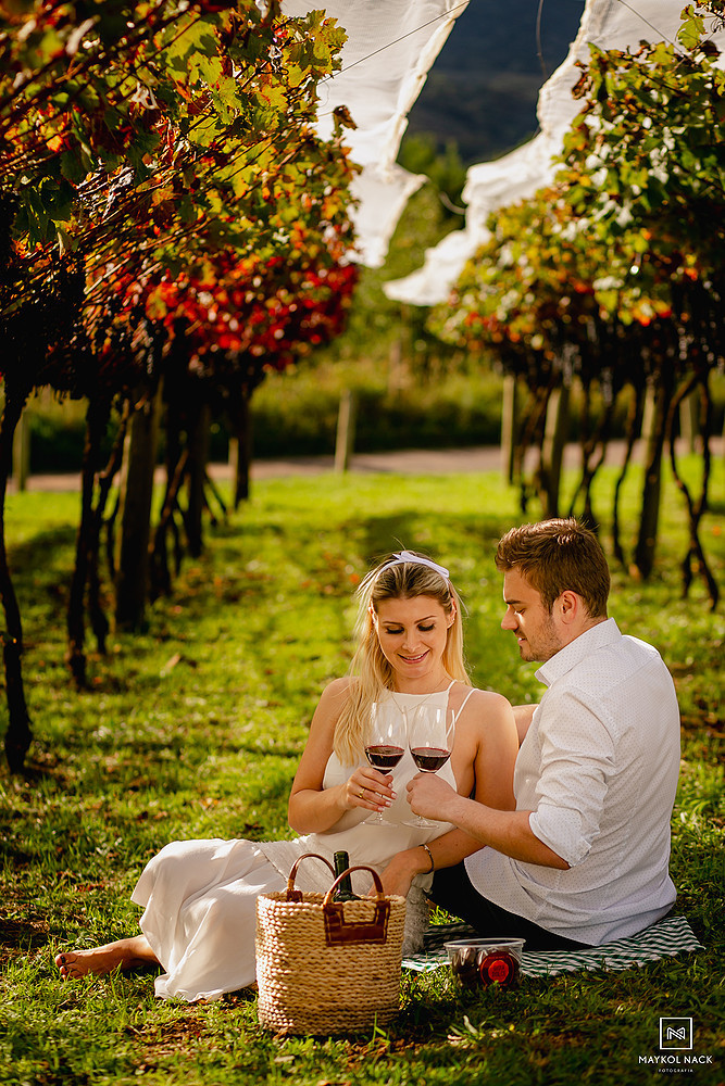 ensaio de casal vinicola na serra