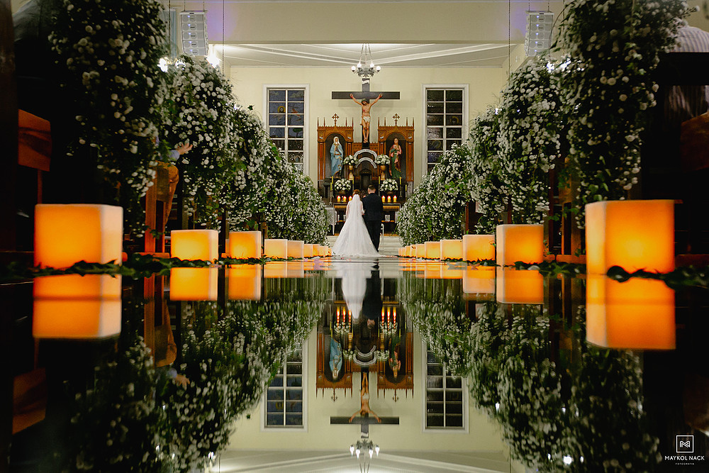 casamento com tapete de espelho