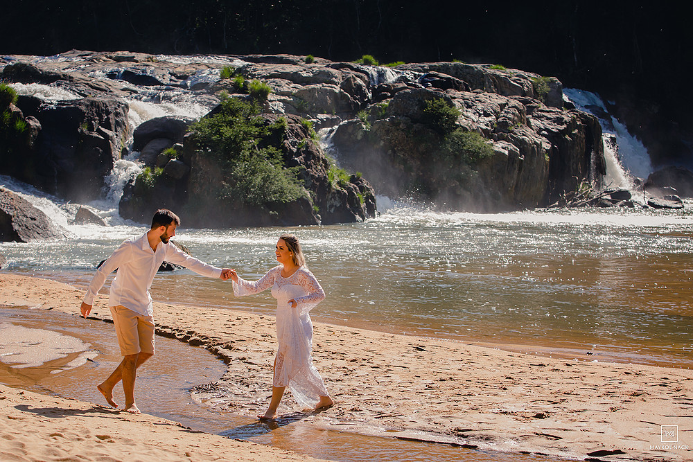 casal na pousada salto das águas