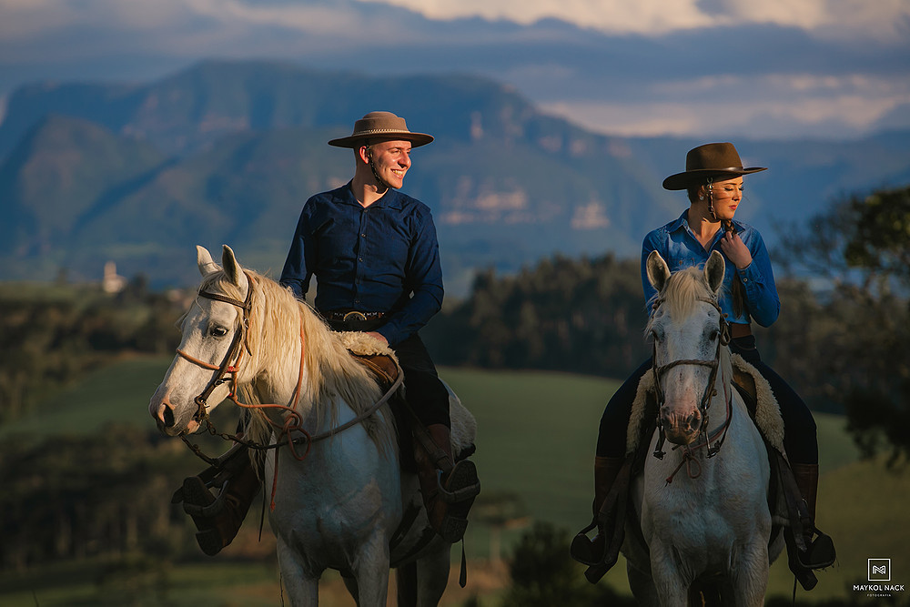 cavalos na pousada fazenda campinho