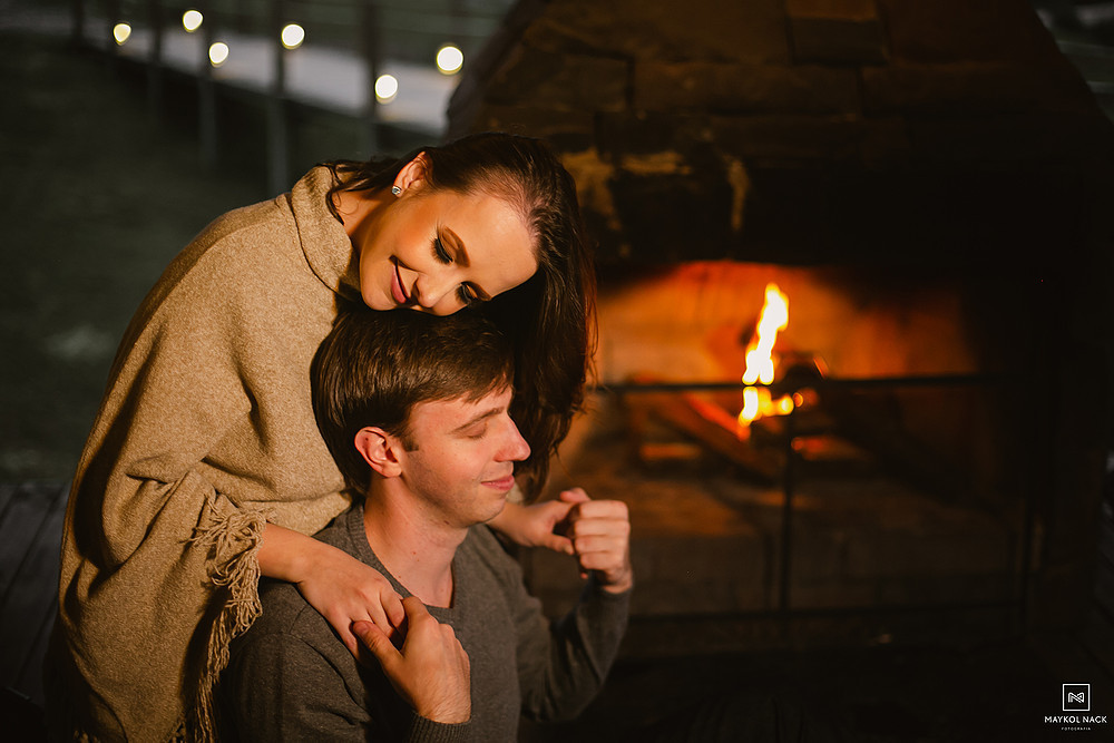 ensaio de casal na lareira