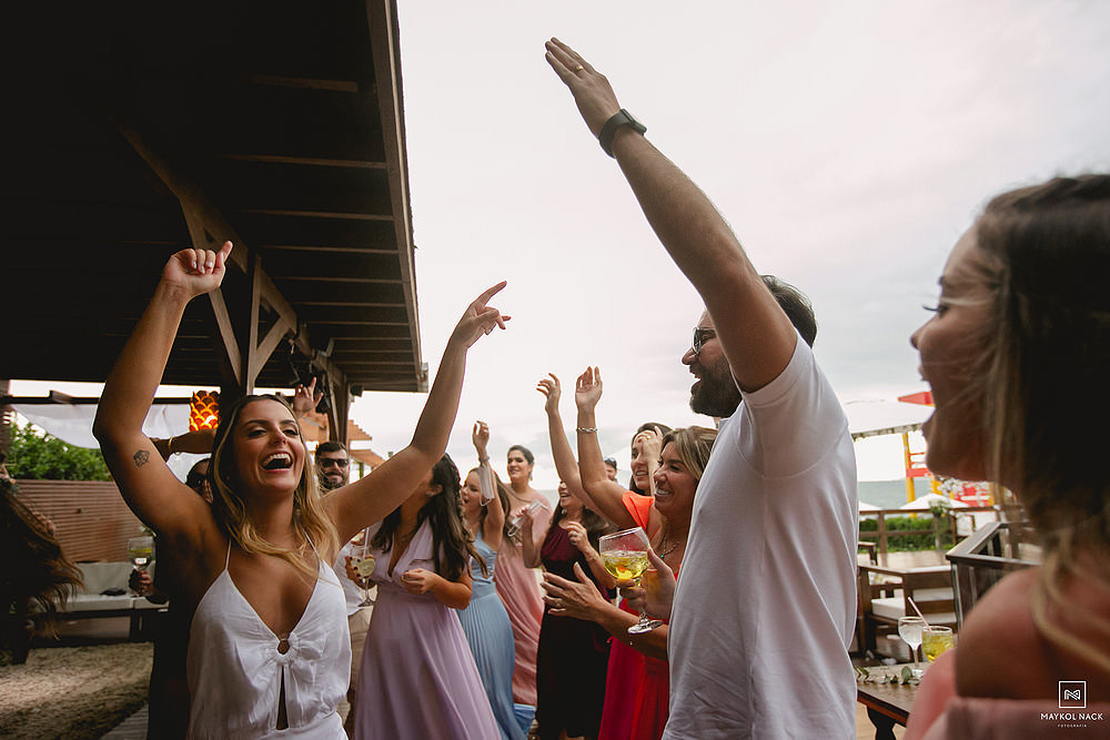 casamento na praia do estaleirinho