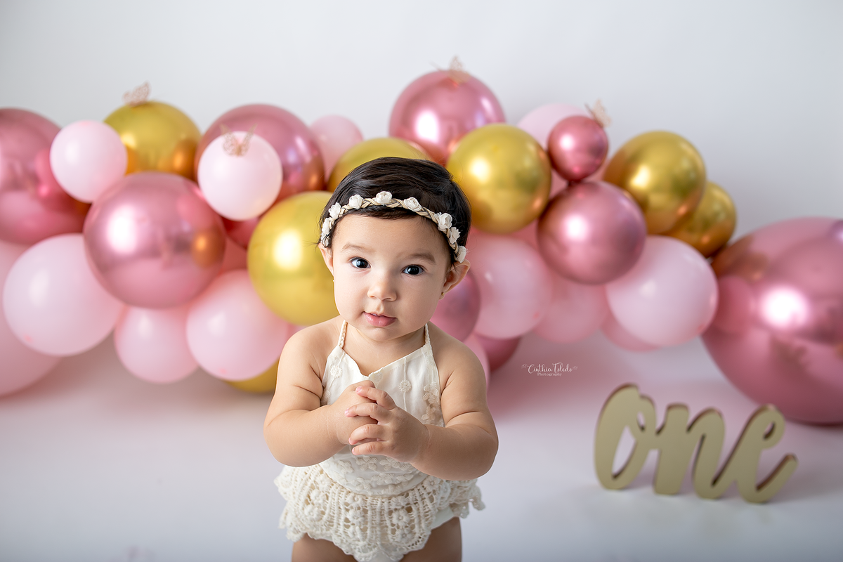 ensaio fotografico de cake Smash  de 1 aninho, fotografado por Cinthia Toledo Photography em Malden- MA. 
