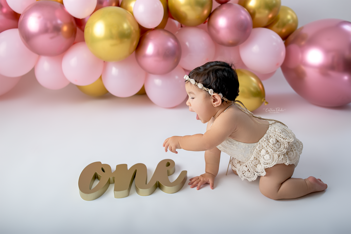 ensaio fotografico de cake Smash  de 1 aninho, fotografado por Cinthia Toledo Photography em Malden- MA. 