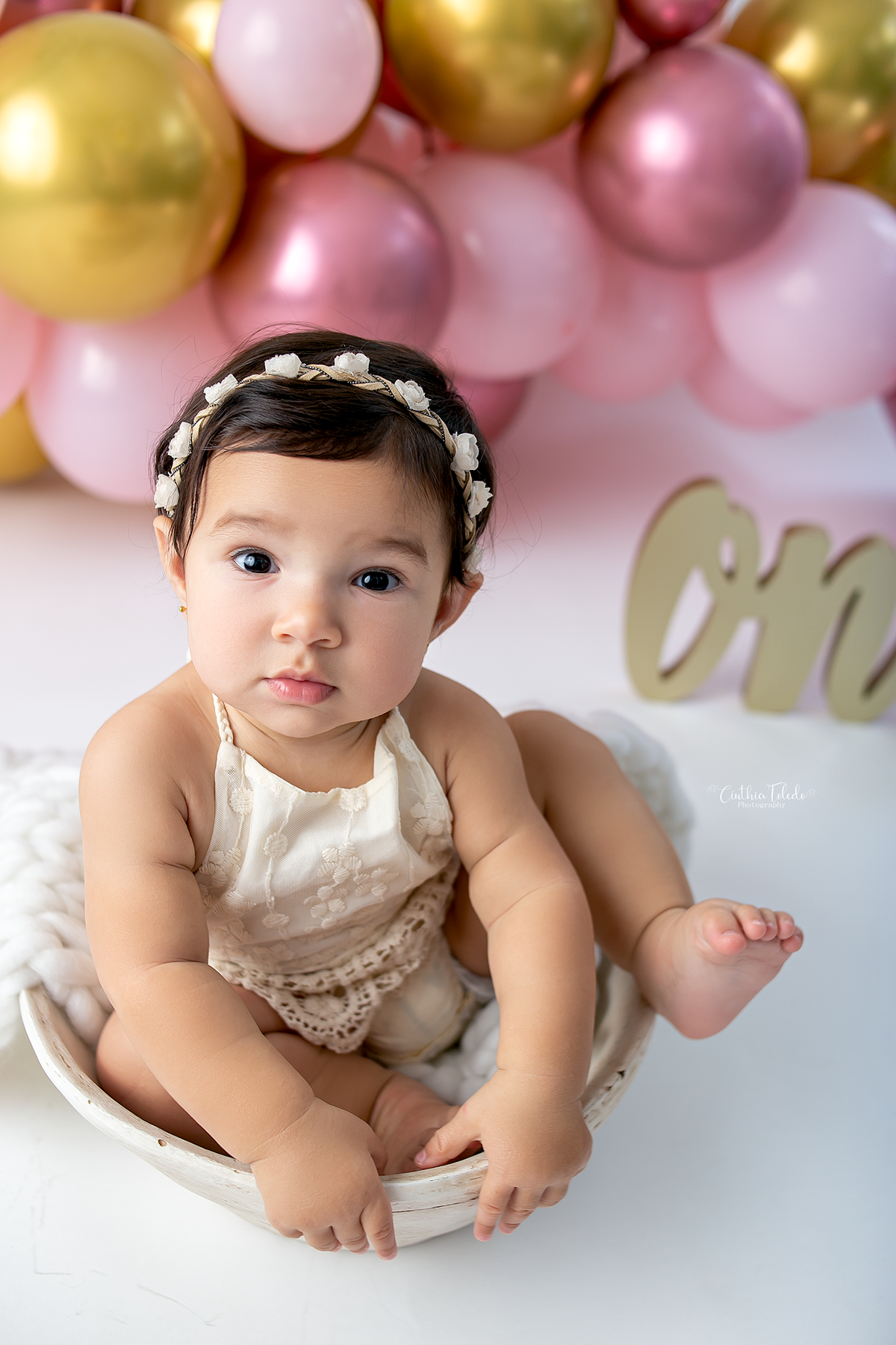 ensaio fotografico de cake Smash  de 1 aninho, fotografado por Cinthia Toledo Photography em Malden- MA. 