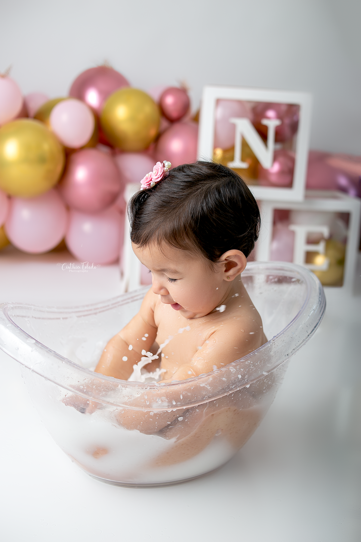 ensaio fotografico de cake Smash  de 1 aninho, fotografado por Cinthia Toledo Photography em Malden- MA. 