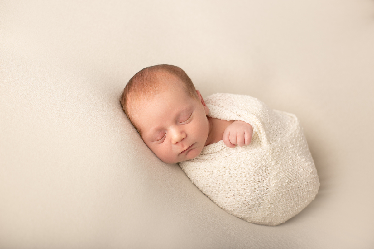 newborn session, ensaio newborn fotografado por Cinthia Toledo Photography em Malden-MA, Boston, 