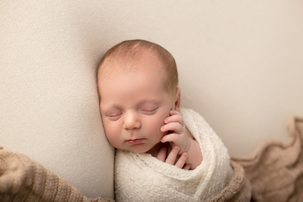 newborn session, ensaio newborn fotografado por Cinthia Toledo Photography em Malden-MA, Boston, 