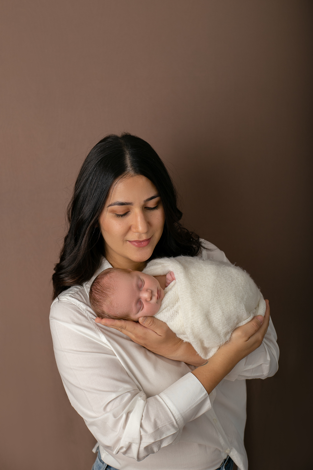 newborn session, ensaio newborn fotografado por Cinthia Toledo Photography em Malden-MA, Boston, mae e filho