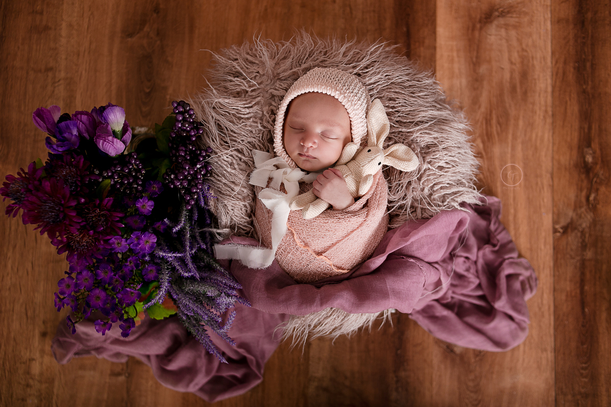 sessão newborn, ensaio newborn, fotografia Newborn, pacotinho de amor, bebê enroladinho 