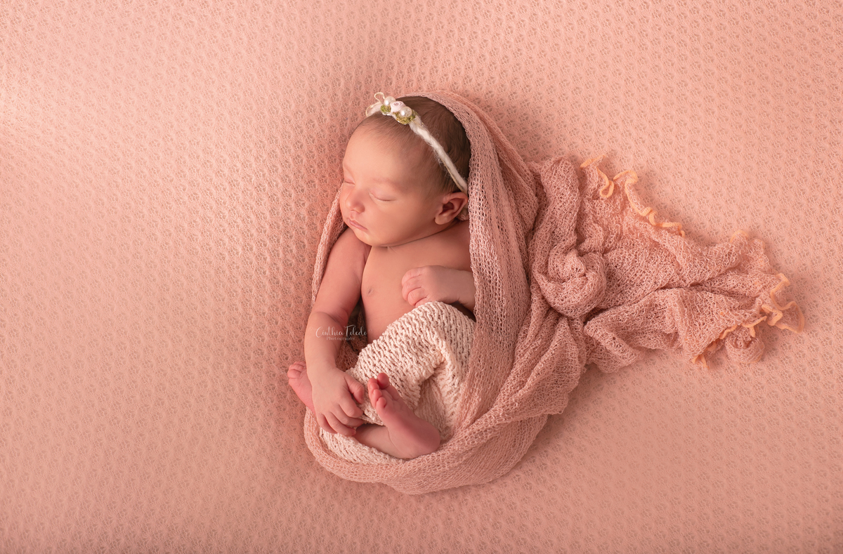sessão newborn, ensaio newborn, fotografia Newborn, ensaio no puff, fotos no puff, menina