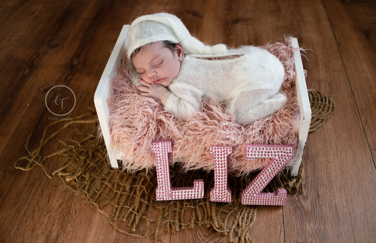 Cínthia Toledo fotógrafa, Malden-MA, fotografa de newborn, ensaio newborn, newborn photography