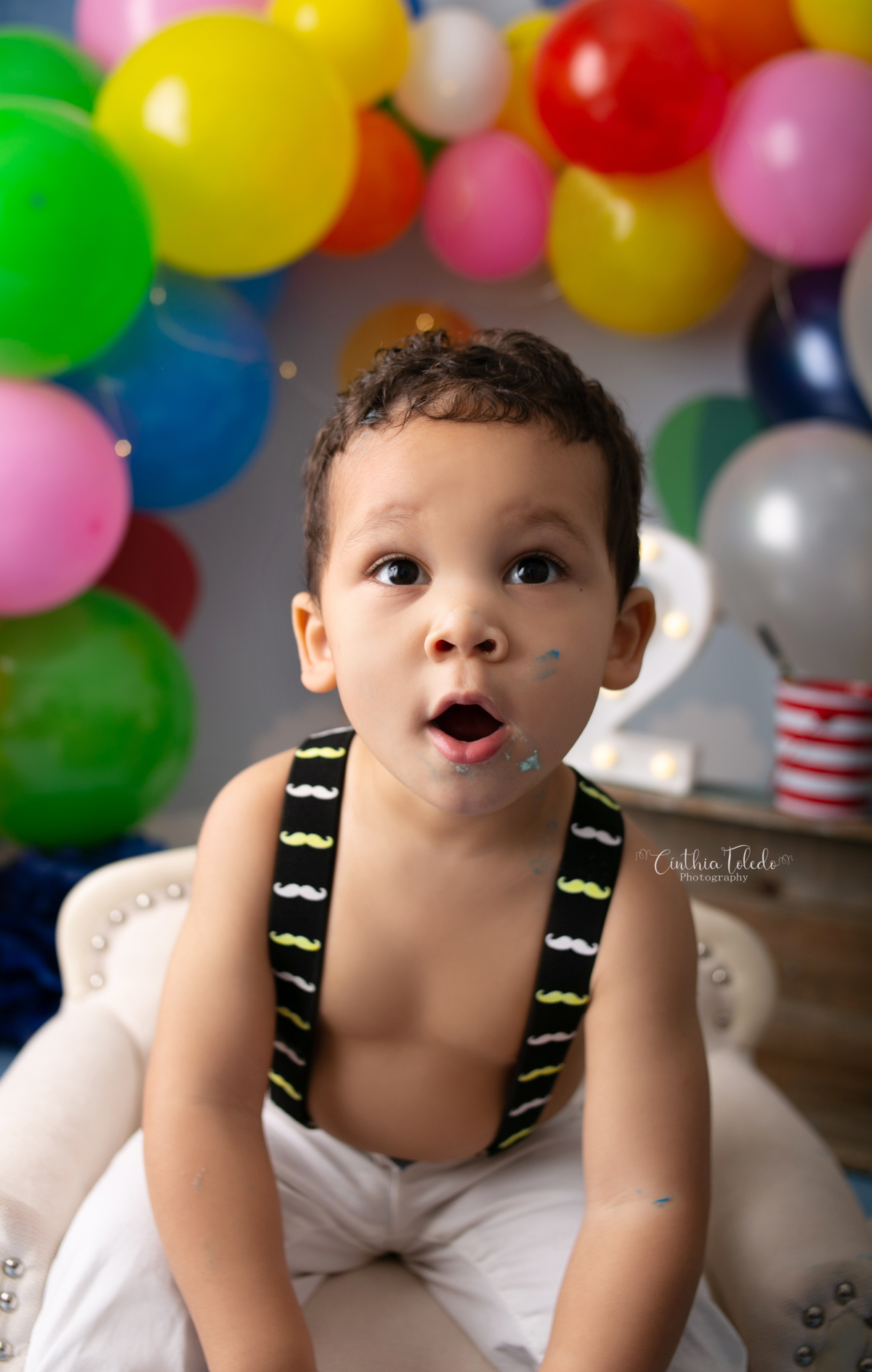 Cínthia Toledo, fotógrafa de família, fotógrafa de newborn e babys, cake smash, smash the cake, 2 anos, ensaio infantil, fotografia de bebês, babys, Malden-MA, mundo bita, cake smash mundo bita, menino