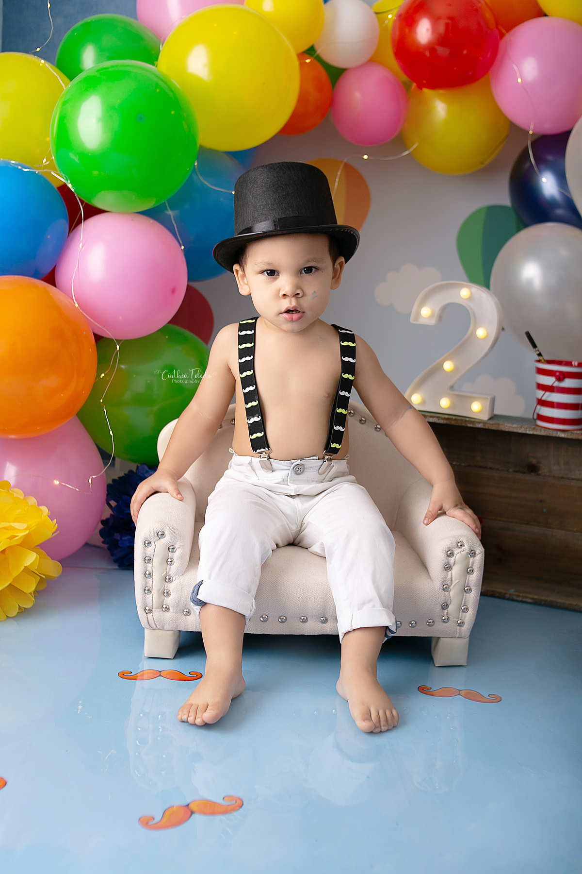 Cínthia Toledo, fotógrafa de família, fotógrafa de newborn e babys, cake smash, smash the cake, 2 anos, ensaio infantil, fotografia de bebês, babys, Malden-MA, mundo bita, cake smash mundo bita, menino