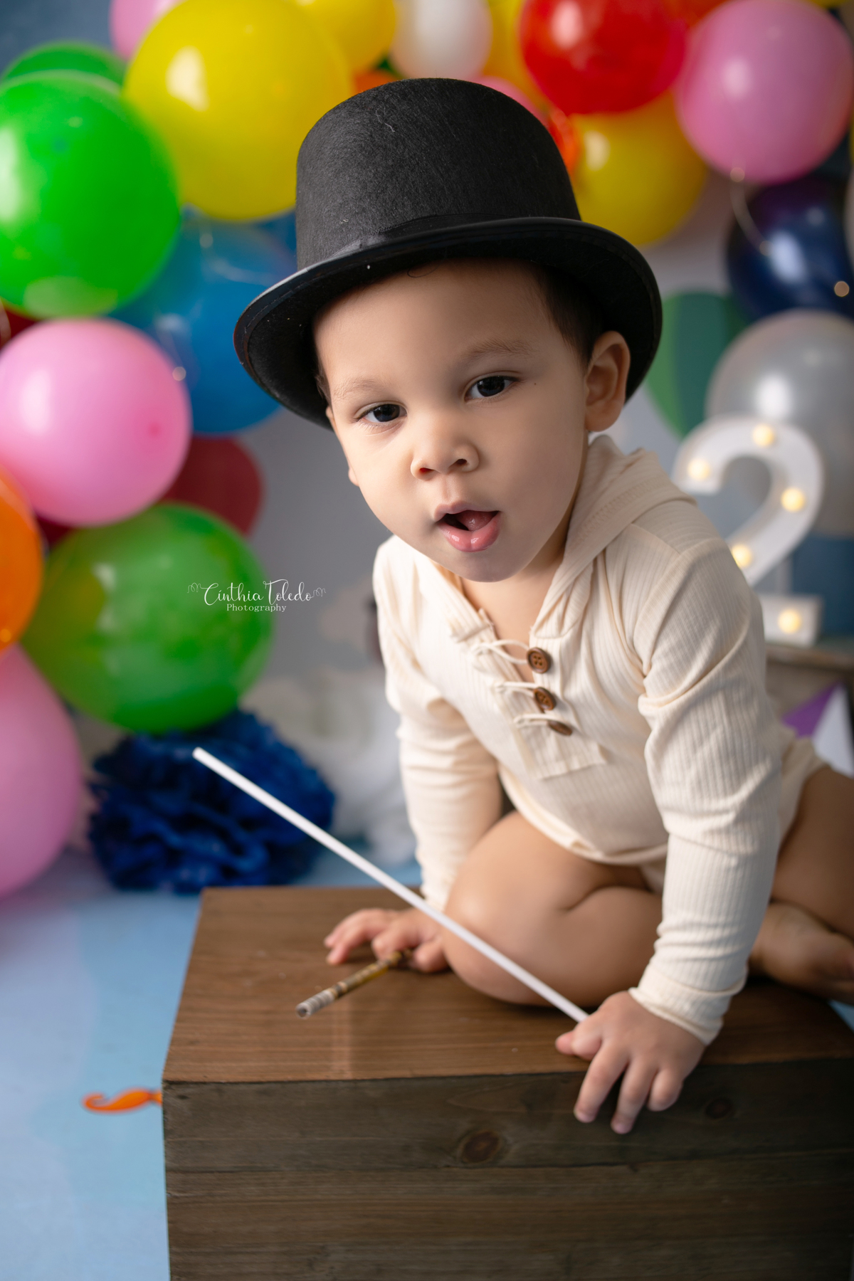 Cínthia Toledo, fotógrafa de família, fotógrafa de newborn e babys, cake smash, smash the cake, 2 anos, ensaio infantil, fotografia de bebês, babys, Malden-MA, mundo bita, cake smash mundo bita, menino