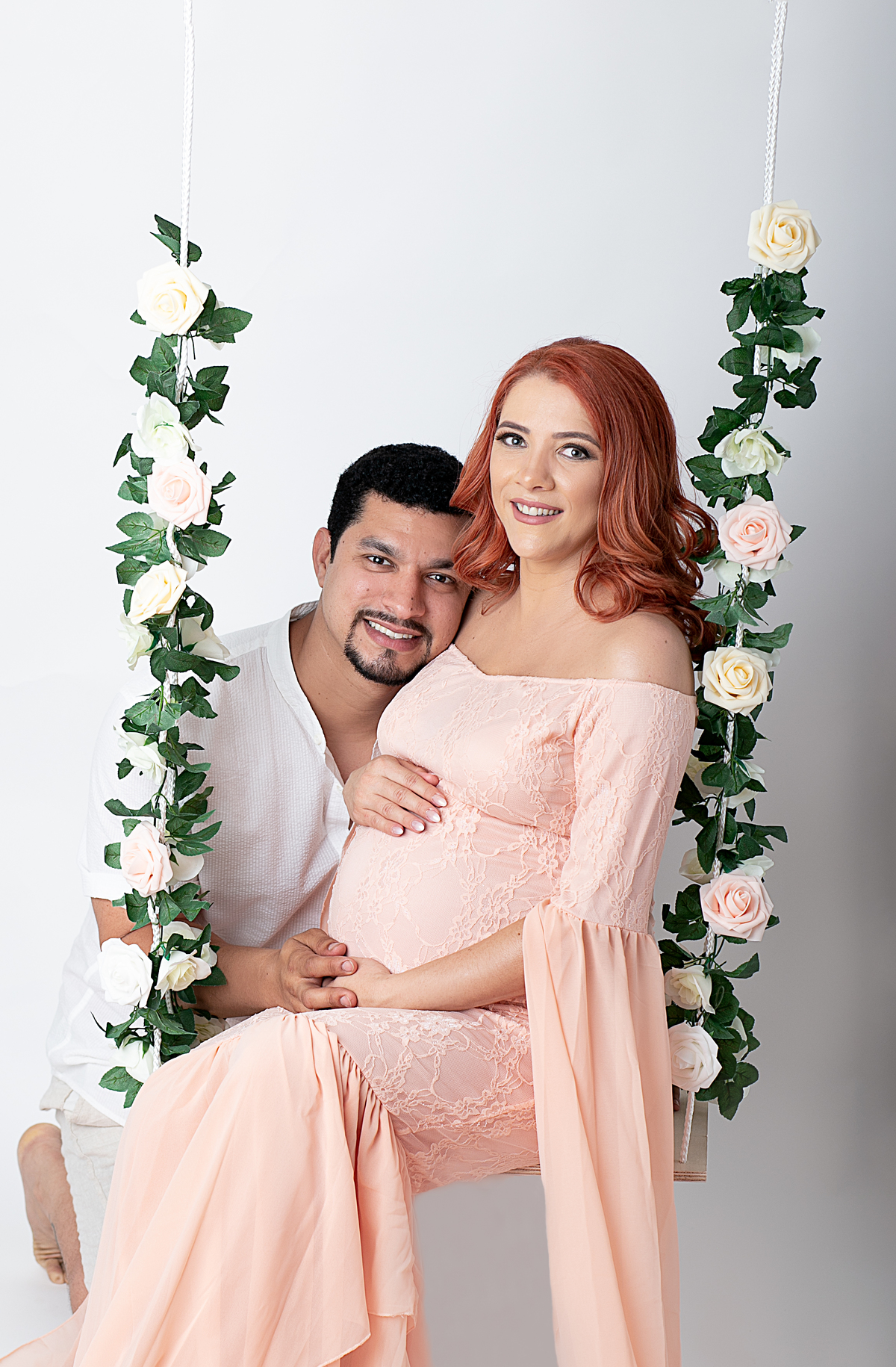 ensaio fotográfico de gestante / pregnancy/ maternity, casal, fotografado por Cinthia Toledo photography, localizado em 
studio de MALDEN-MA,  Julho de 2021, 