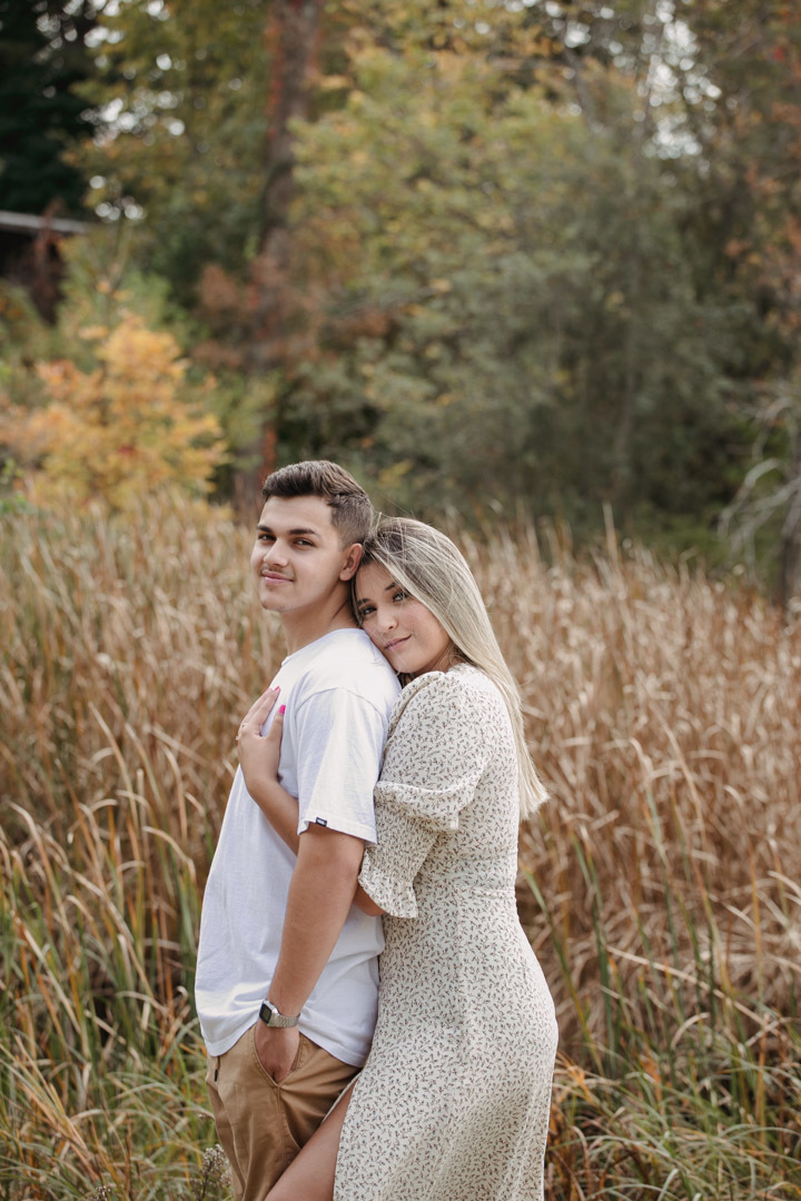 ensaio fotografico de casal realizado em Saugus-MA nos EUA, fotografado por Cinthia Toledo Fotografia/photography , fotografa de familia. fotos ao ar livre, natureza, romance, outono, fall.