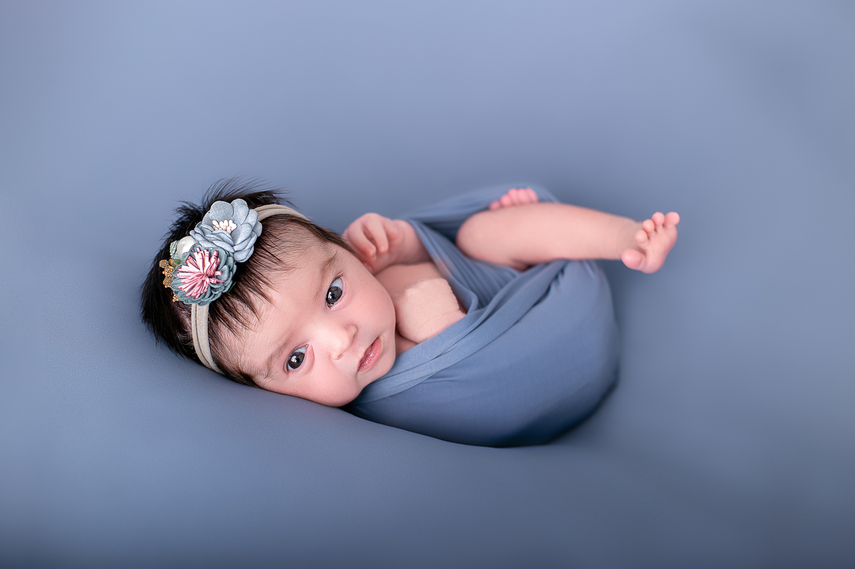 ensaio newborn feminino, fotografado por Cinthia Toledo photography/fotografia, Fotógrafa de Família especializada em newborn, fotografado em Malden-MA EUA. 