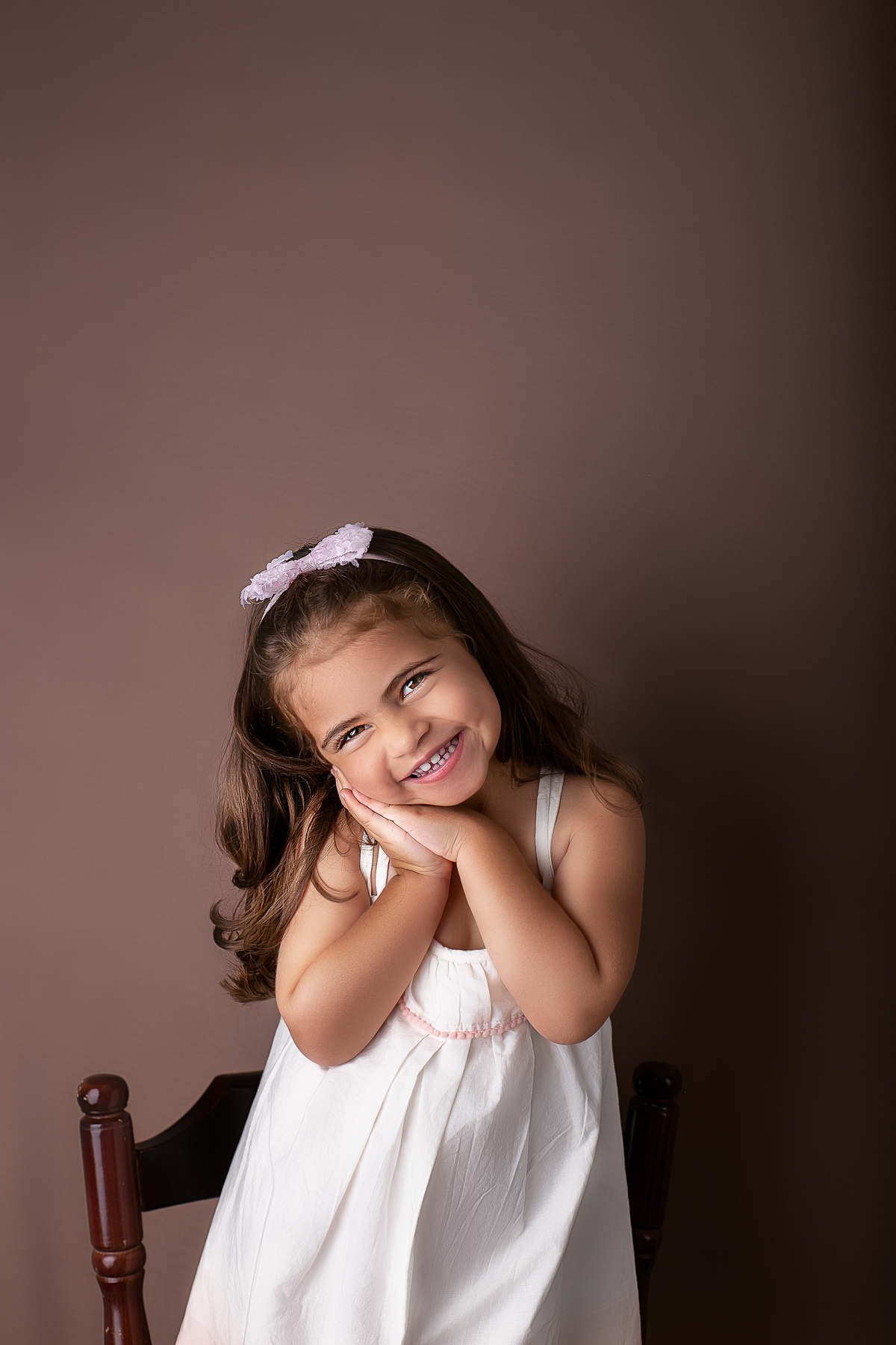 ensaio newborn feminino, fotografado por Cinthia Toledo photography/fotografia, Fotógrafa de Família especializada em newborn, fotografado em Malden-MA EUA. retrato infantil