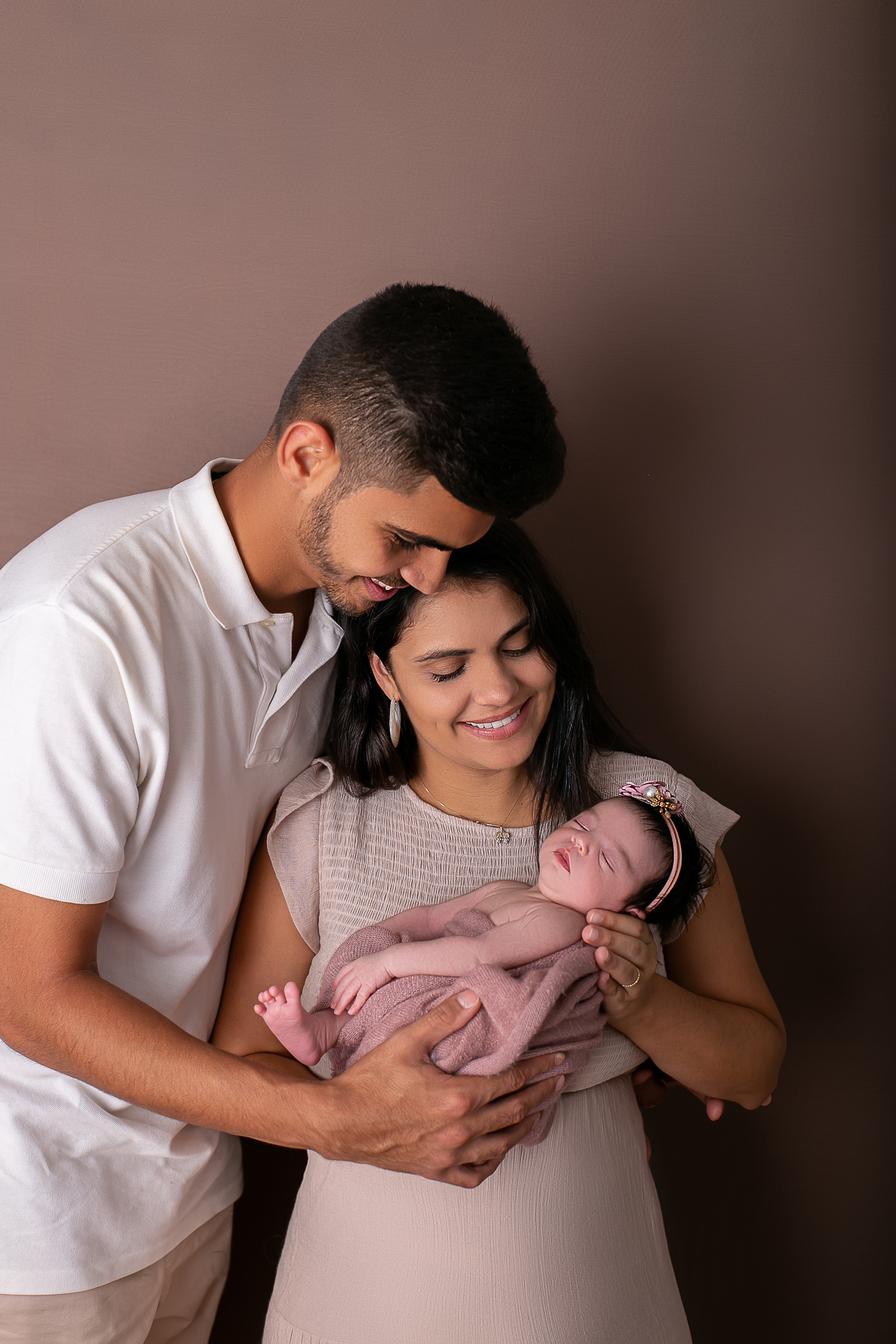 ensaio newborn feminino, fotografado por Cinthia Toledo photography/fotografia, Fotógrafa de Família especializada em newborn, fotografado em Malden-MA EUA. retrato familia