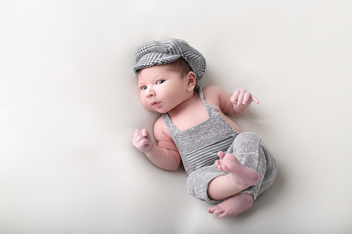Ola boa noite! me chamo Cinthia Toledo, sou fotografa especializada em recem-nascidos(newborn), bebes, gestantes, fotografo  ensaios femininos, casais e familia. Atendo atualmente em Boston-MA, mas estarei com minha agenda aberta entre o final de Abril e 