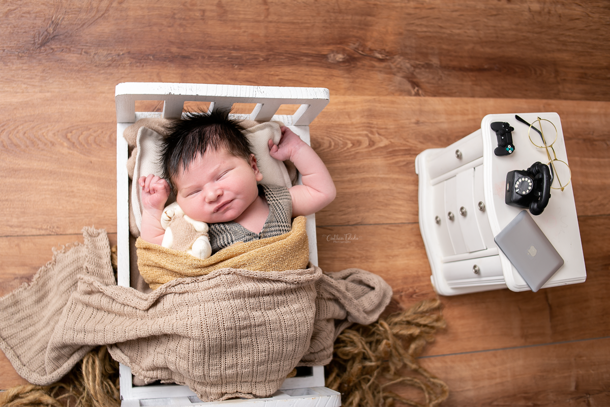 Ola boa noite! me chamo Cinthia Toledo, sou fotografa especializada em recem-nascidos(newborn), bebes, gestantes, fotografo  ensaios femininos, casais e familia. Atendo atualmente em Boston-MA, mas estarei com minha agenda aberta entre o final de Abril e 
