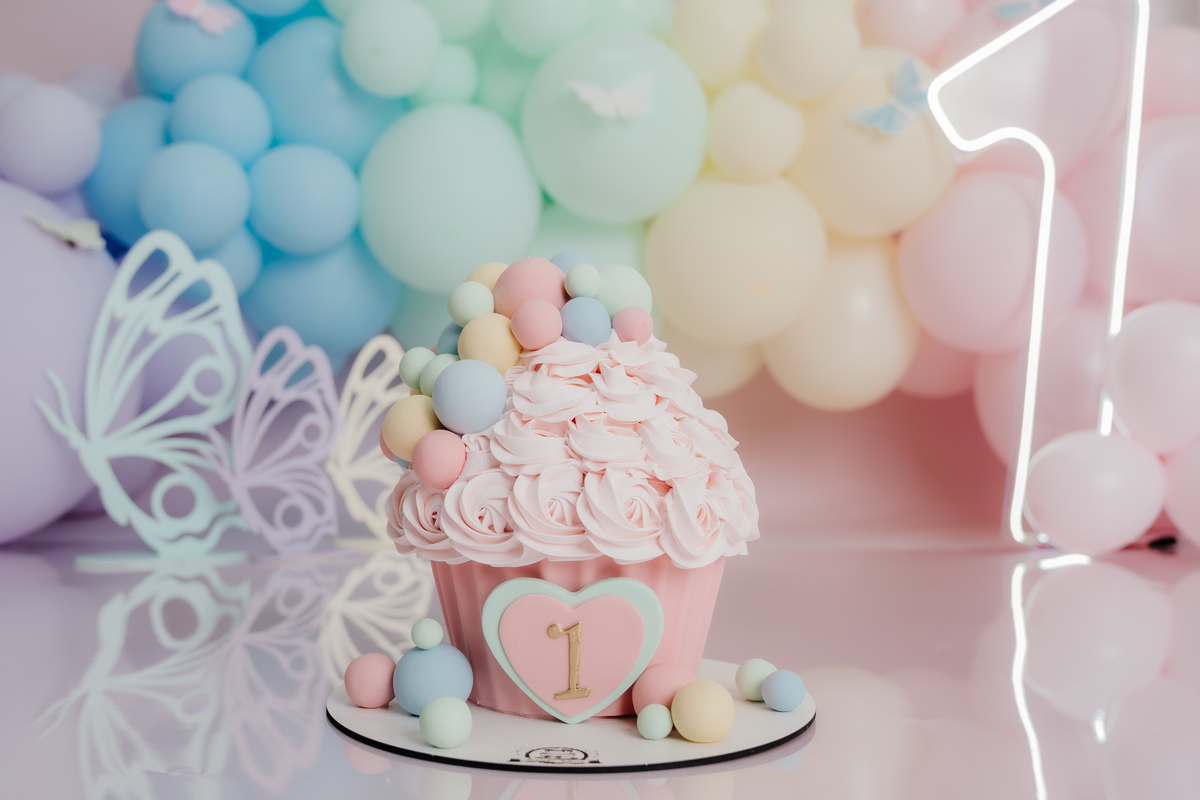 Smash the cake Liz 
Bolo @Anninhaarteira