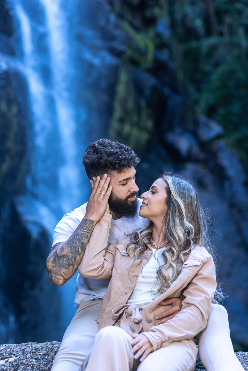 Pré wedding na cachoeira 