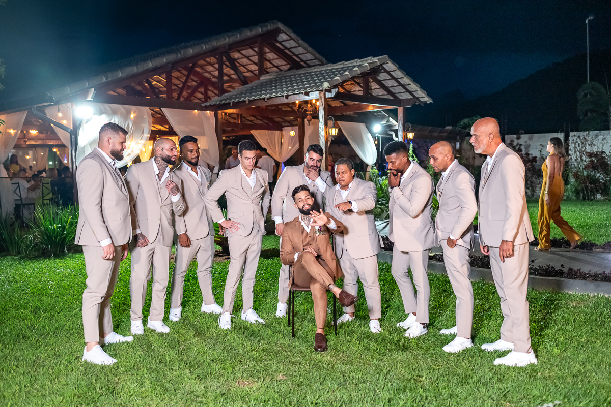 Estilos de poses para padrinhos 