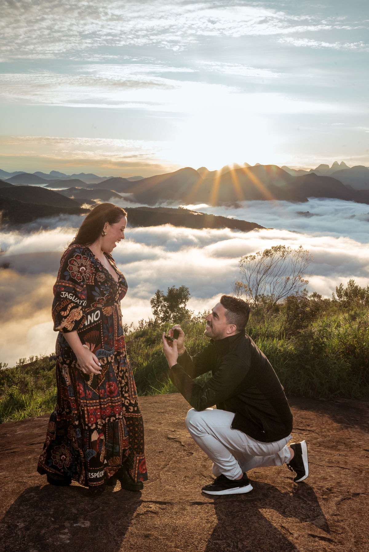 Pedido de casamento nas montanhas 