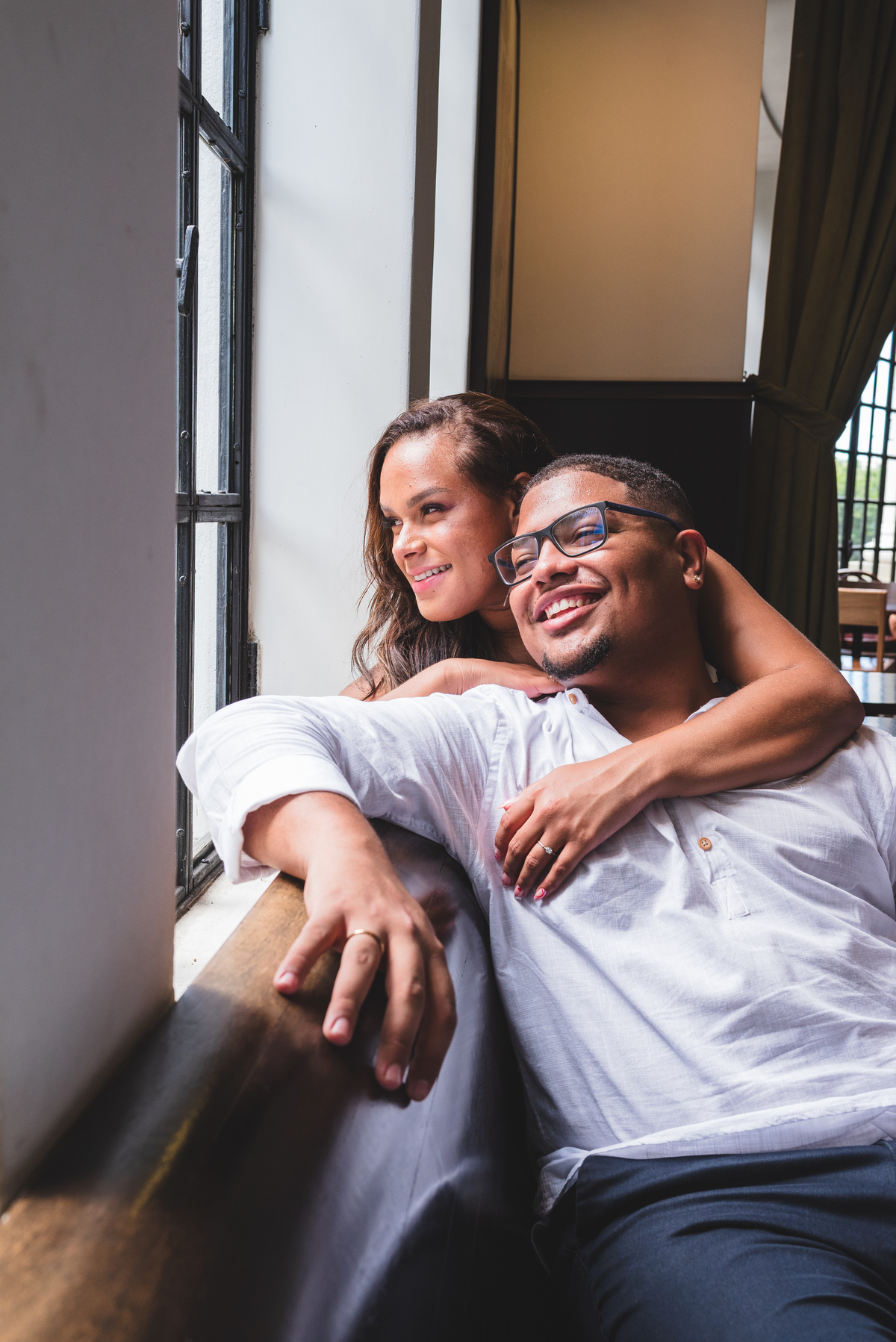 Pré-wedding  do casal na cafeteria