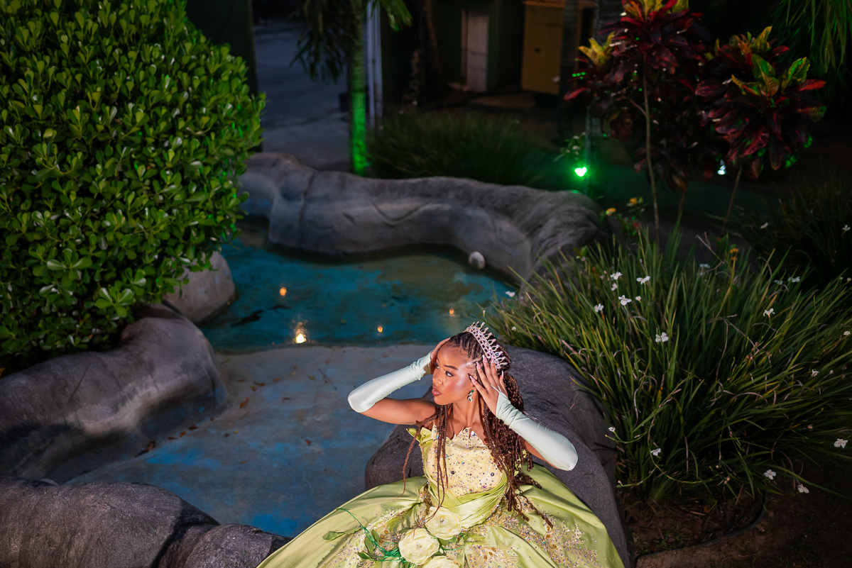 Tiana no lago-princesa e o sapo