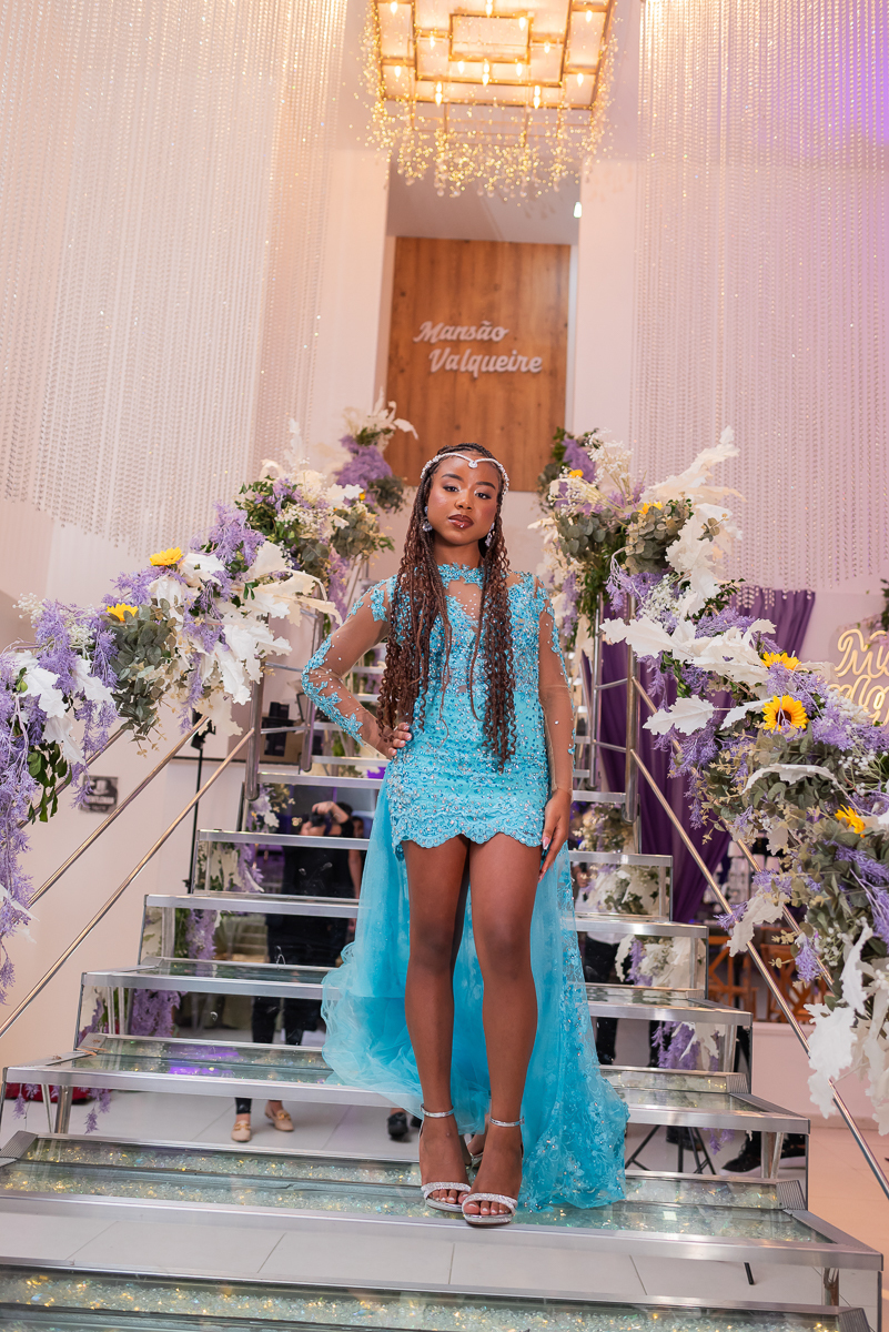 Salão de fesrtas de festas com escada 