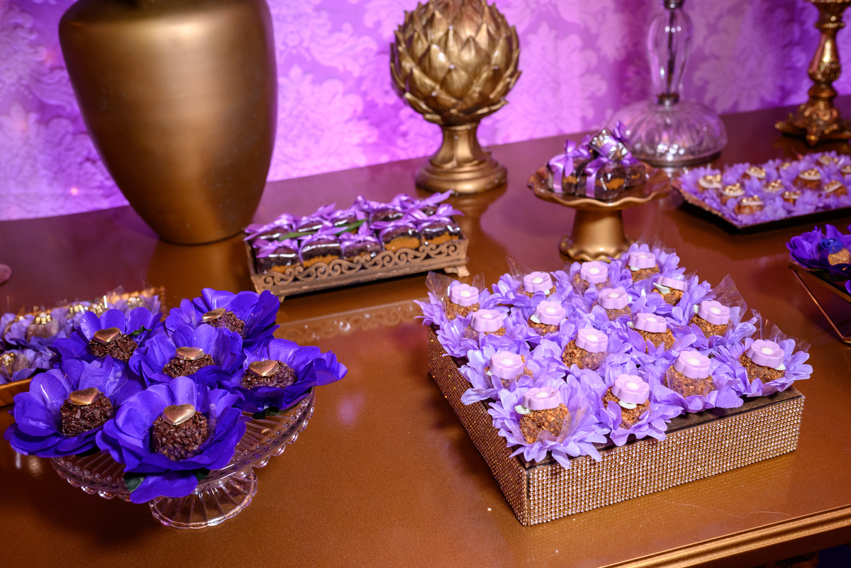 Acessórios da 
Decoração roxa