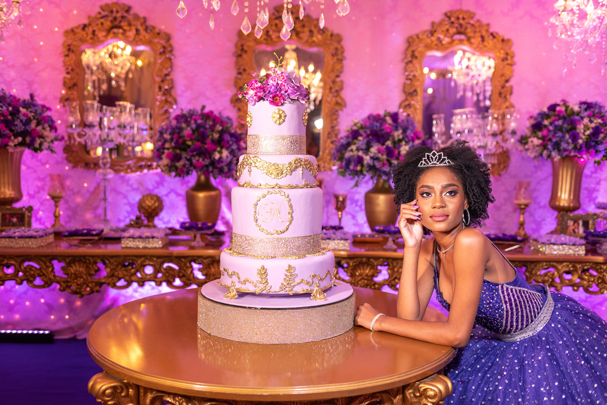 Debutantes na mesa do Bolo