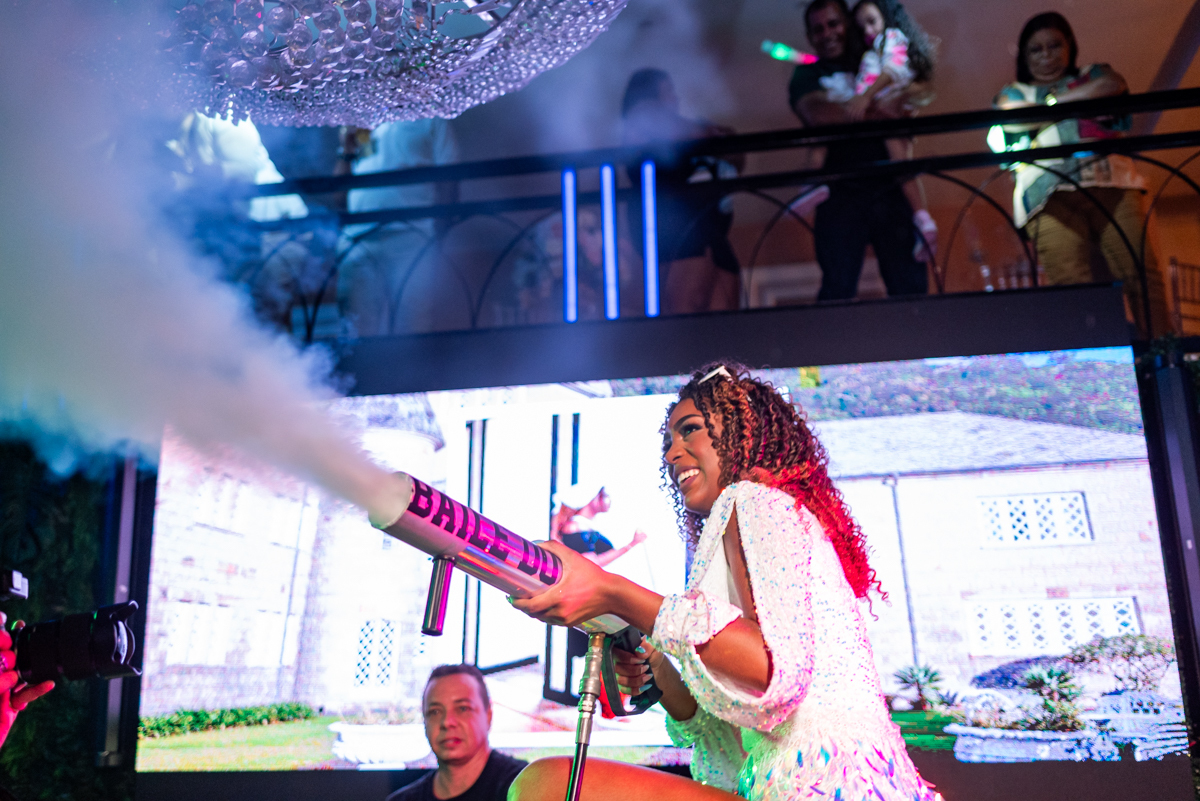  Debutante na pista de dança 