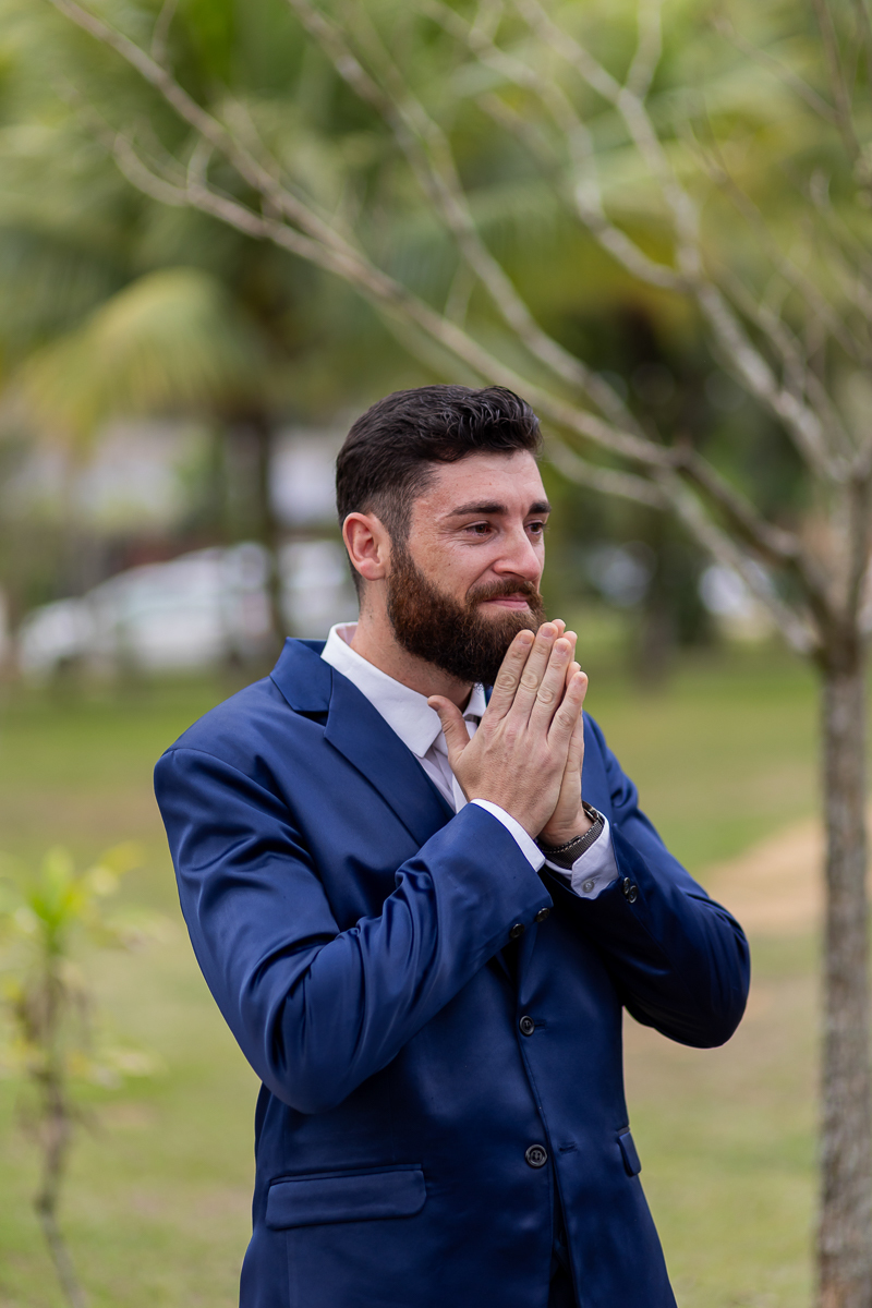 Reação do noivo ao ver a noiva 