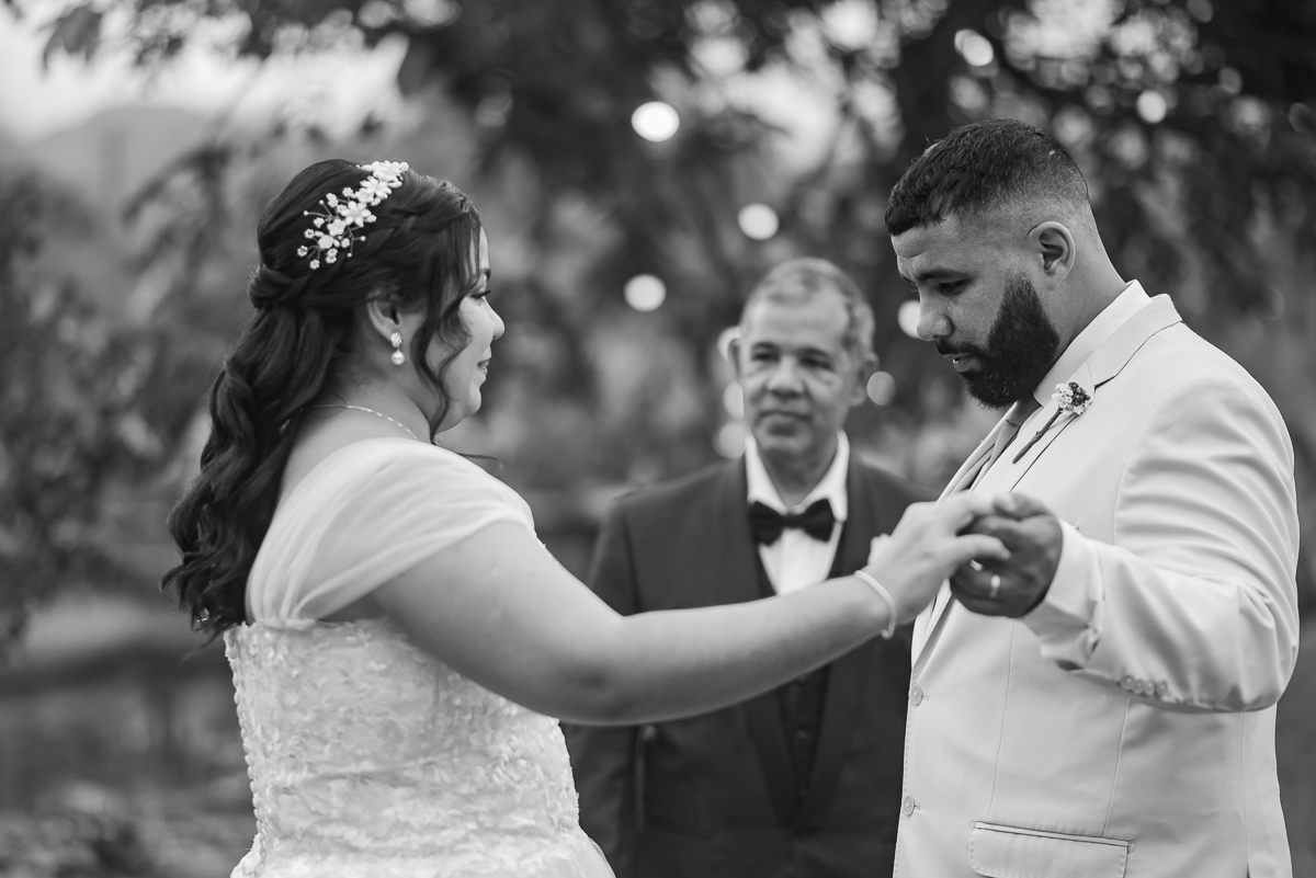 Ensaio fotográfico first look noiva com pai e irmão