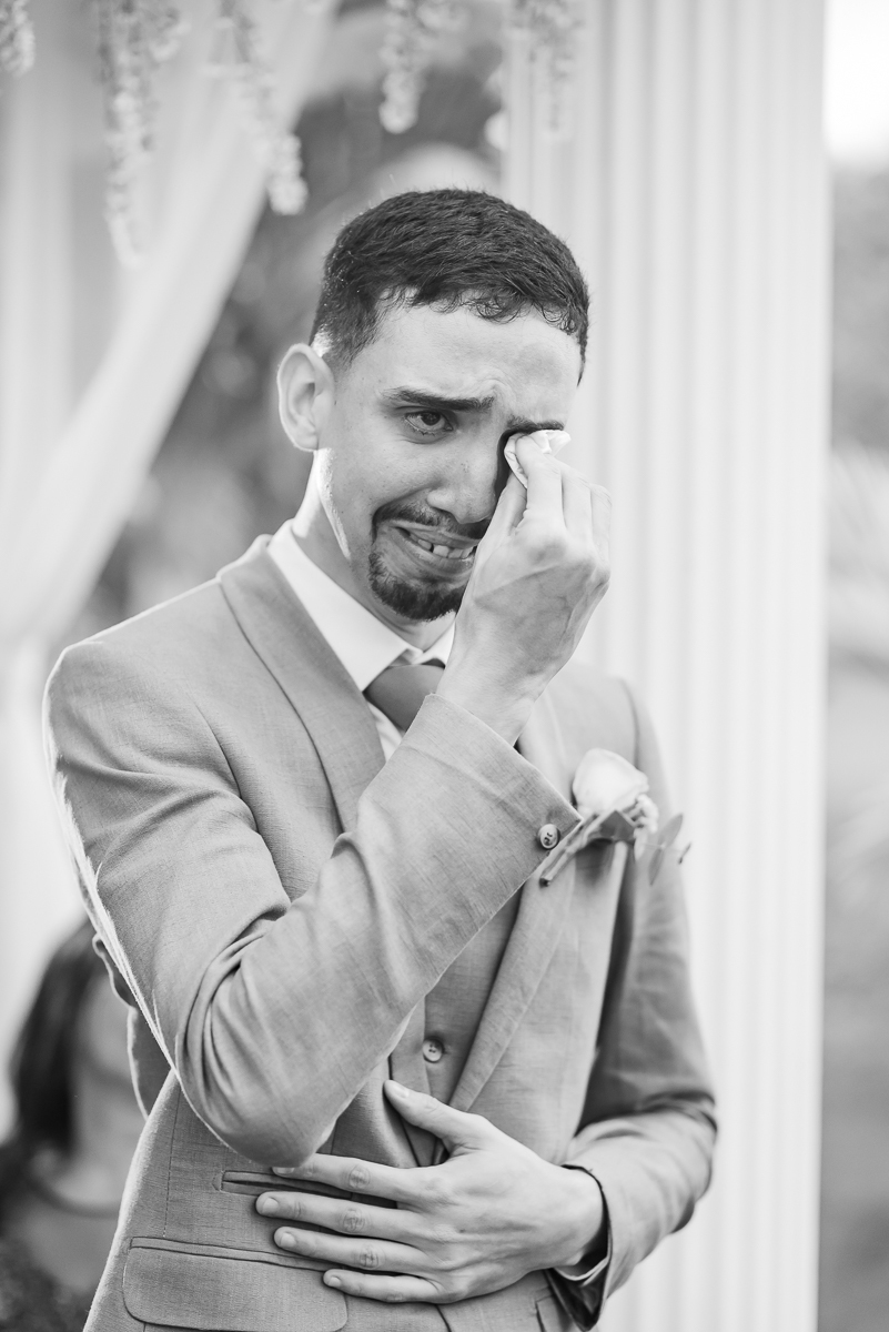 Reação do noivo ao ver a noiva 