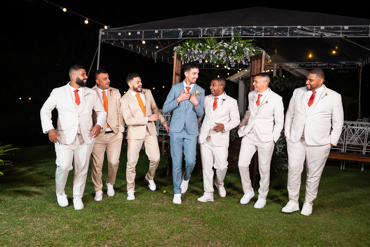  Fotos protocolares noivo com padrinhos 