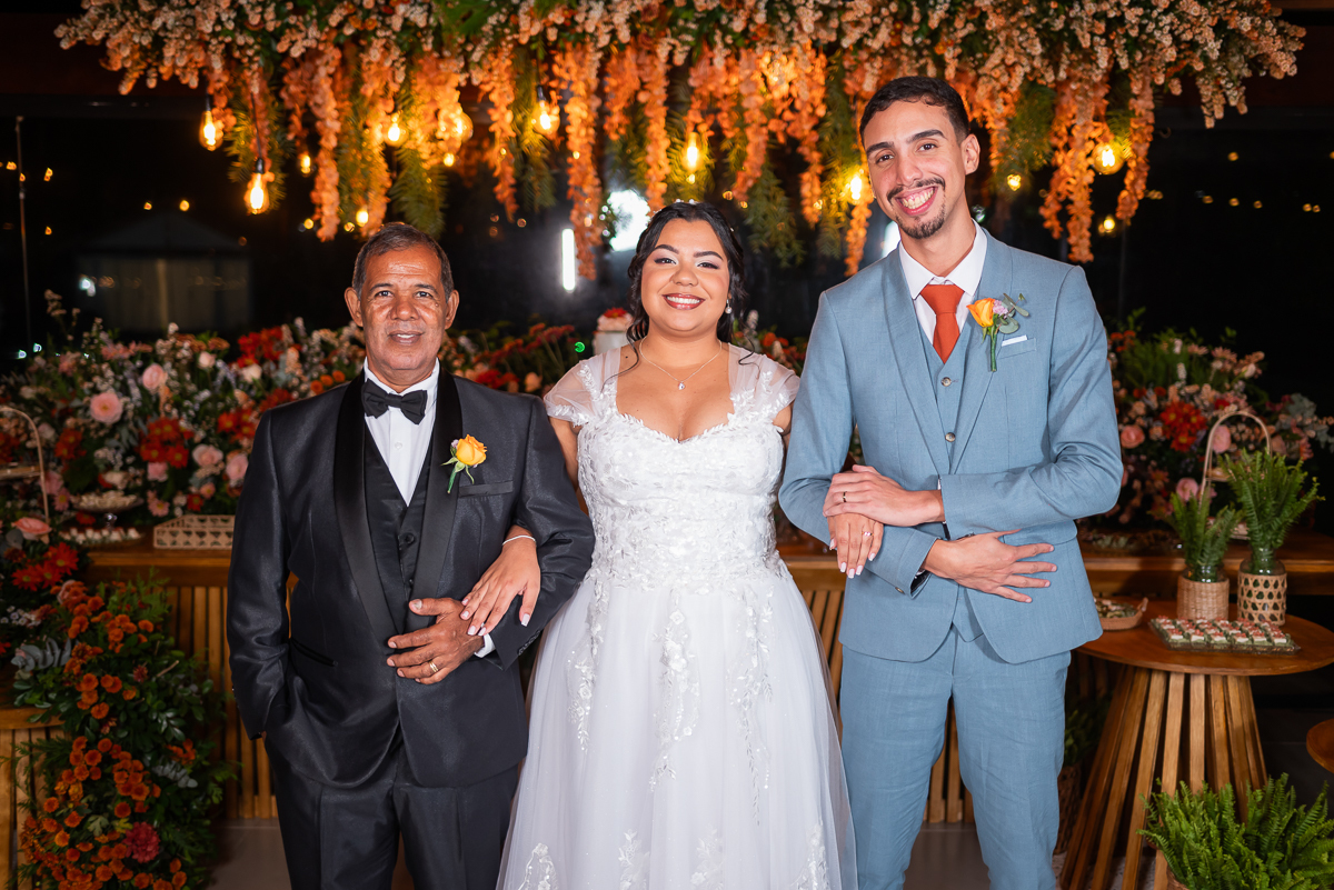  Fotos com os pais na mesa do bolo