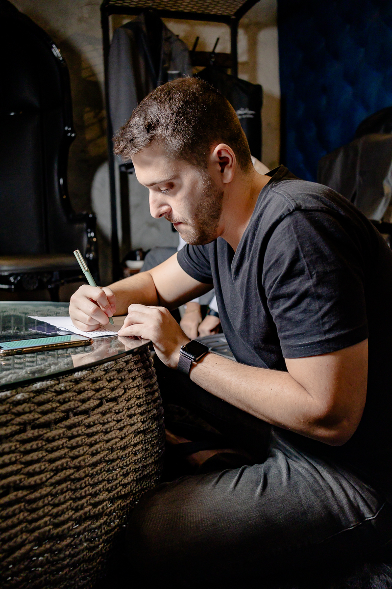  Noivo escrevendo seu fotos 