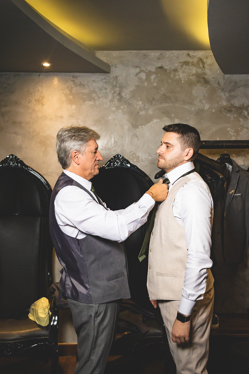 Making off do noivo com o pai 