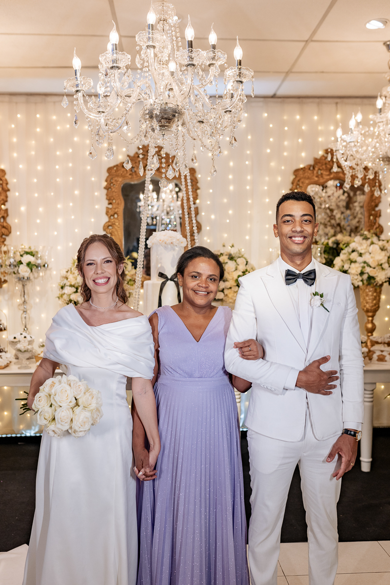 Fotos dos noivos om a Mãe do noivo 