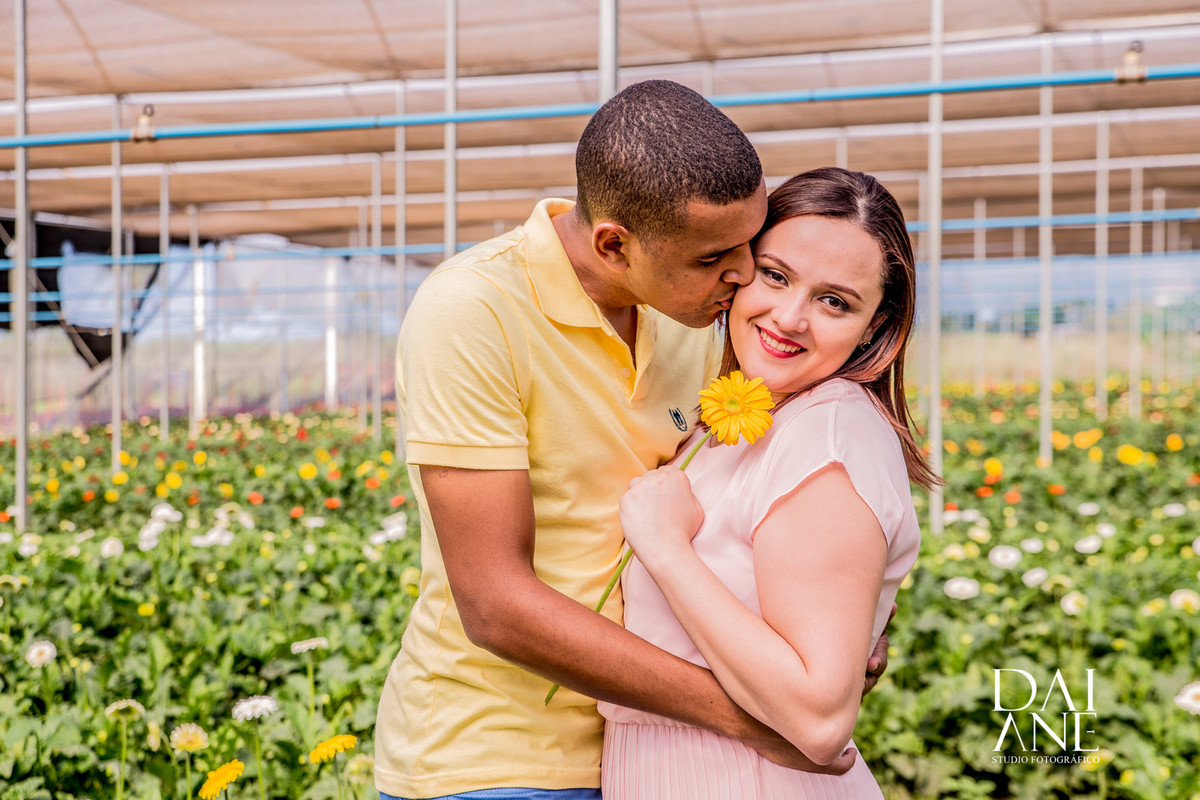 a fotógrafa daiane studio fotogáfico capta toda a emoção do casa em um ensaio reaizado em são paulo