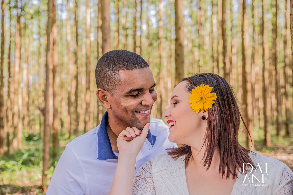 studio fotograficonoiva da um sorriso para seu grande amando, e essa cena linda foi captada pela fotografa de Belford Roxo, Daiane