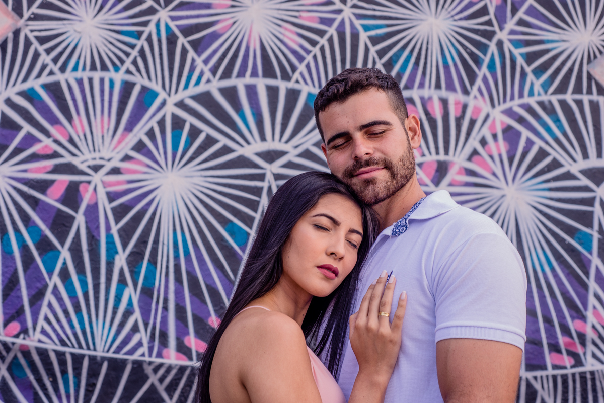 casal namora em ensaio pre wedding