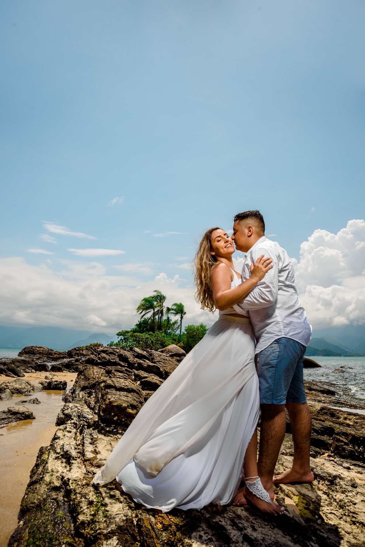 casal apaixonado ilha do pelado angra dos reis